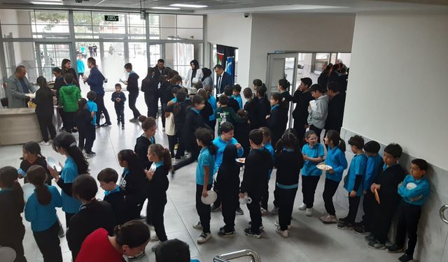 Cumhuriyet İlkokulu ve Ortaokulu’ndan Filistin’e Destek