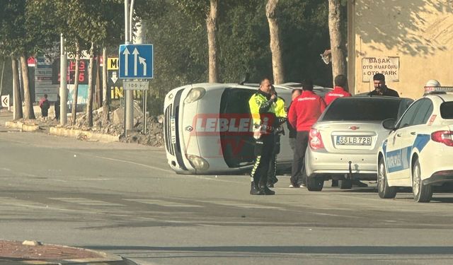Takla Atan Otomobil Hastane Yolu'nda Yan Yattı