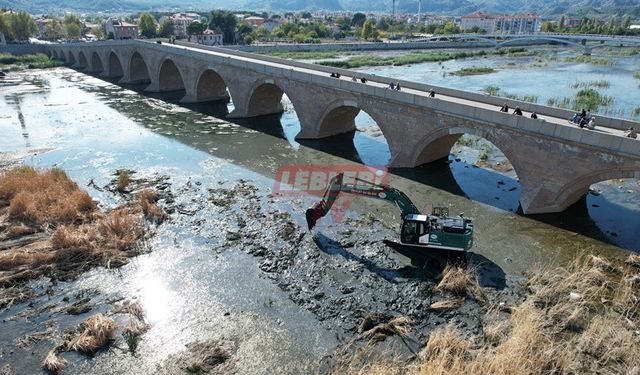 Kızılırmak'ta Temizlik Çalışması Başladı