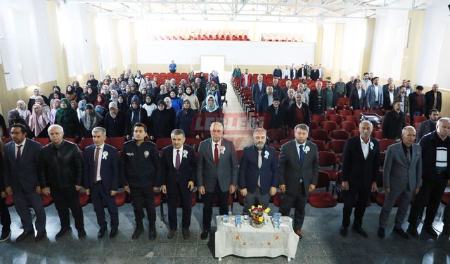 “Peygamberimiz ve Aile Ahlakı” Konferansı Yoğun İlgi Gördü