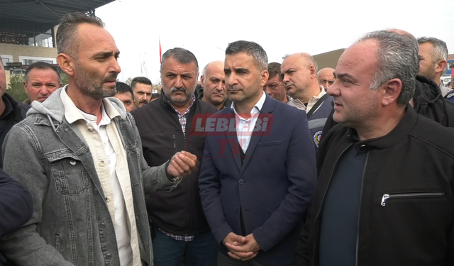 Pazarcıdan Çarpıcı İddia: ‘Belediyede Bir Patlak Olunca Başkan Pazarda’