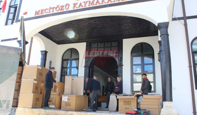 Mecitözü Kaymakamlığı’ndan Öğrencilere Çalışma Masası ve Sandalye Desteği