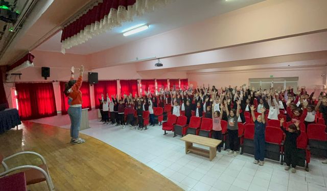 Öğrencilere Sağlıklı Beslenmenin Önemi Anlatıldı