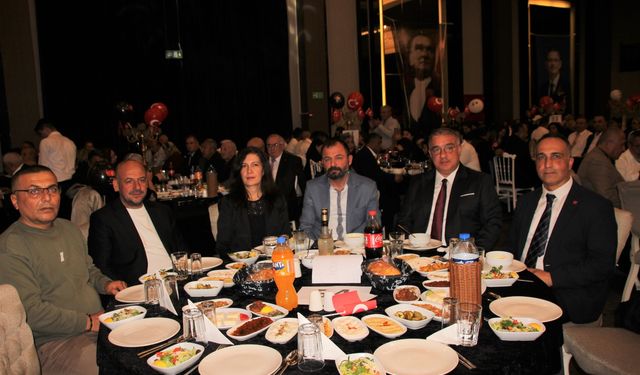 CHP’den Görkemli Cumhuriyet Balosu