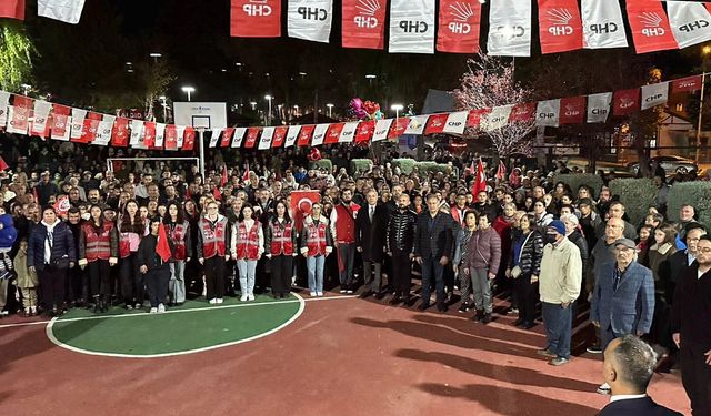 CHP’nin Açık Hava Konserinde “Cumhuriyet”e Yakışır Coşku