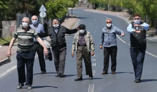 Emeklilerin Gözü Ocak Zammında: En Düşük Maaş Ne Kadar Olacak?