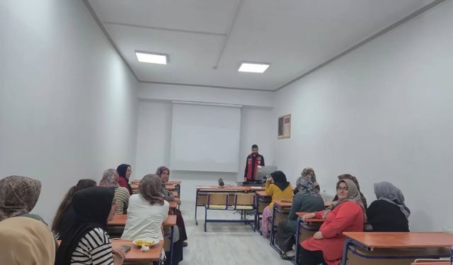 Bayat’ta Kursiyerlere Çocuk Mahremiyeti Anlatıldı