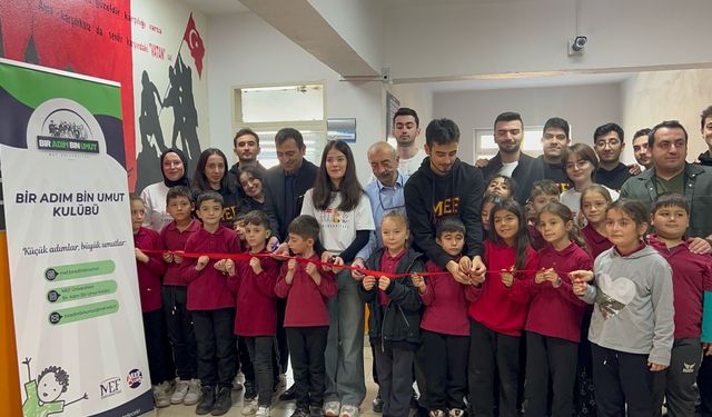 Üniversite Öğrencilerinden Köy Okuluna Kütüphane Ve Oyun Odası Desteği