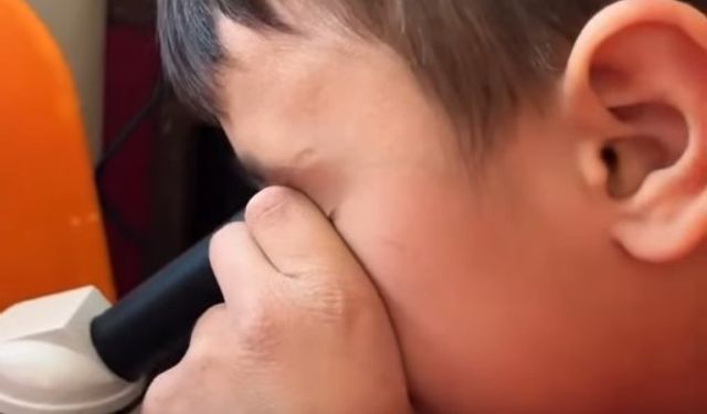 Minik Öğrenciler Fen Laboratuvarını Keşfetti