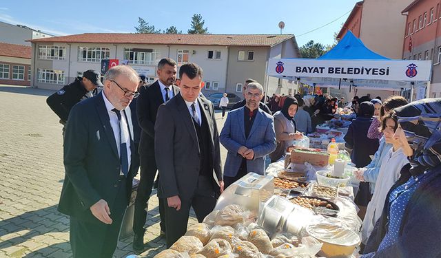 Kaymakam Yüce Gazze Kermesini Gezdi