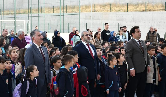 Milli Eğitim Müdürü Çağlar Bayrak Törenine Katıldı