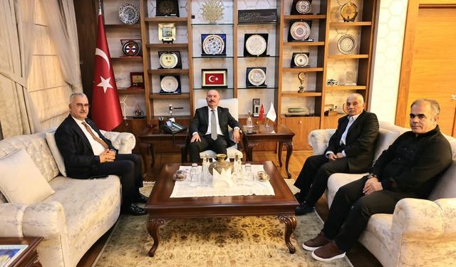 Vali Çalgan Şehit Babasını Ağırladı