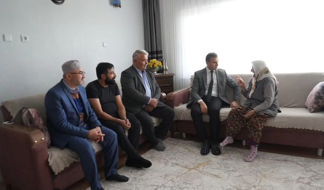 Kaymakam Duman, 105 Yaşındaki İlçe Sakinini Ziyaret Etti