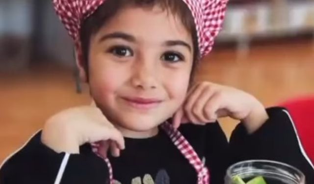 Minikler Sağlıklı Beslenmeye Turşu Kurarak Dikkat Çekti