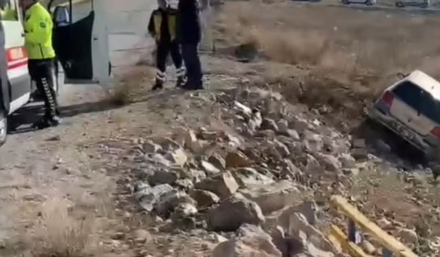 Kadın Sürücü Otomobille Şarampole Düştü