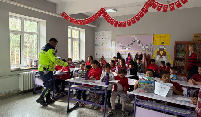 Kargı'da Öğrencilere "Trafik Dedektifleri" Eğitimi Verildi