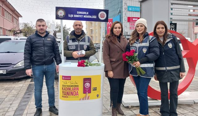 Polis Ekiplerinden Kadınlara KADES Tanıtımı Yapıldı