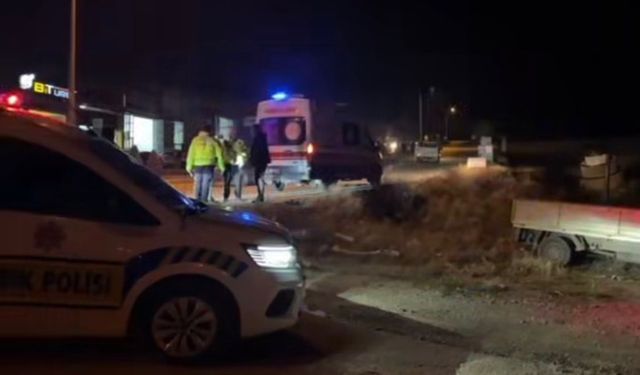 Kontrolden Çıkan Kamyonet Takla Attı