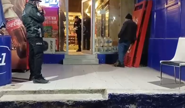 Çorum’da Tekel Bayisine Silahlı Saldırı! Polis Kaçan Şahsı Arıyor