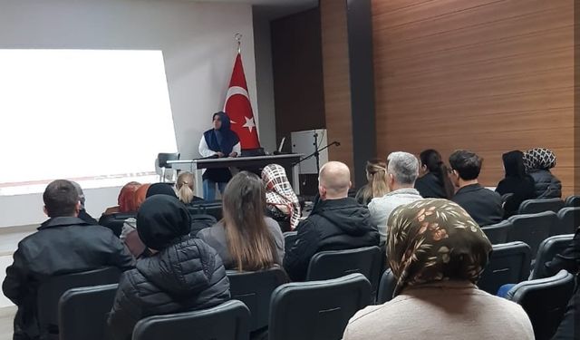 Velilere Temel Yaşam Becerileri Eğitimi