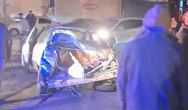 TIR Otomobili Biçti İnönü Caddesinde Can Pazarı