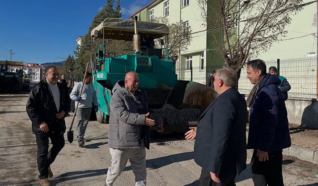 Başkan Gelgör Asfalt Çalışmalarını Yerinde İnceledi