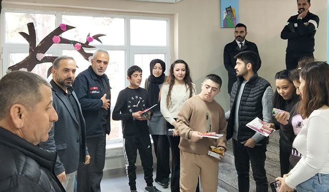 Asıl Engel Gönüllerdeki Duvar