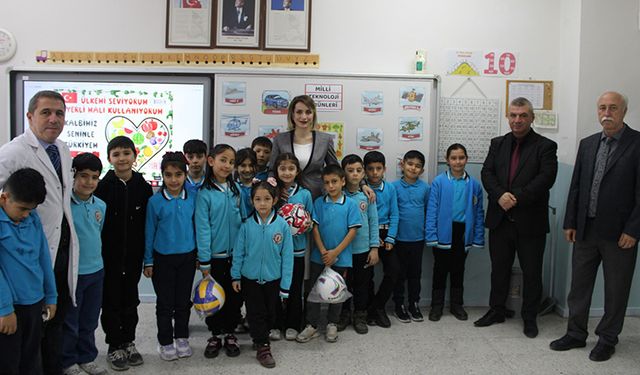 Kaymakam Nayman, Çocuklarla Yerli Malını Kutladı