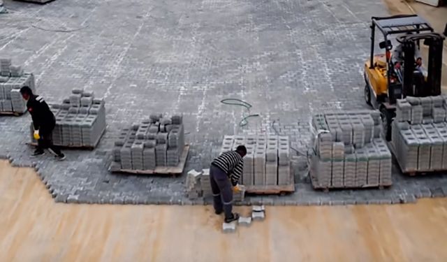 Alaca Görül Sokakta Kilit Taşı Çalışmaları Sürüyor