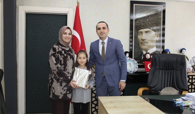 Kaymakam Polat Kitap Kurtlarını Kabul Etti