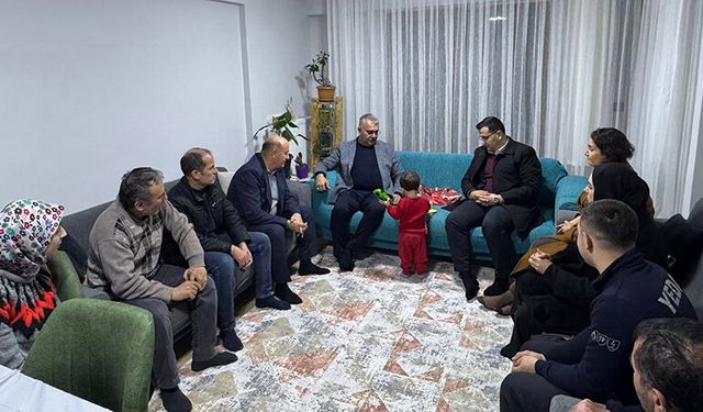 “Bir Evladın Yaşam Mücadelesi Siyaset Ve Makamların Üzerinde”