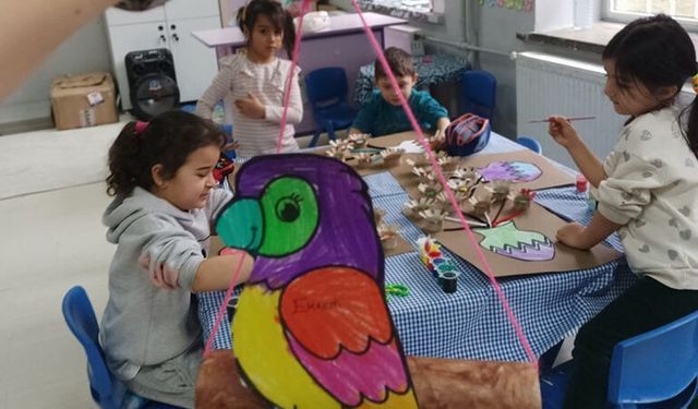 Çöpü Sanata Dönüştüren Minikler