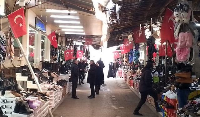 Bayrağımıza Yapılan Hain Saldırıya Arasta’dan Ay Yıldızlı Cevap!