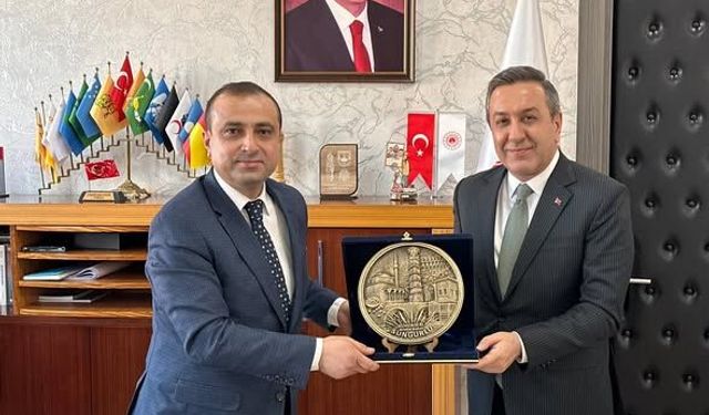 Başkan Dere, Yalçın İle Sungurlu’daki Projeleri Görüştü