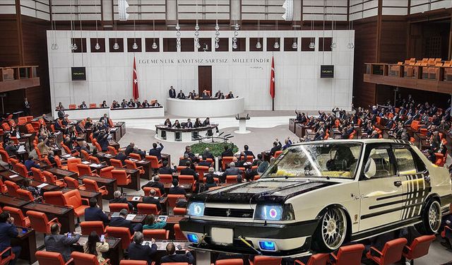 Aracında Modifiye Yapanlar Yandı