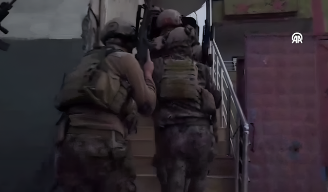 Türkiye Genelinde Siber Baskın: Yüzlerce Şüpheli Yakalandı