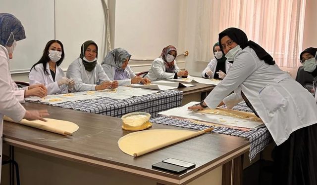 Tescilli Alaca Mantısı İyilik Kolileriyle İhtiyaç Sahiplerine Ulaştırıldı