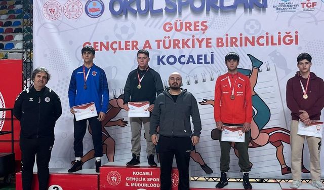 Çorumlu Güreşçiler Kocaeli’de Mindere Damga Vurdu