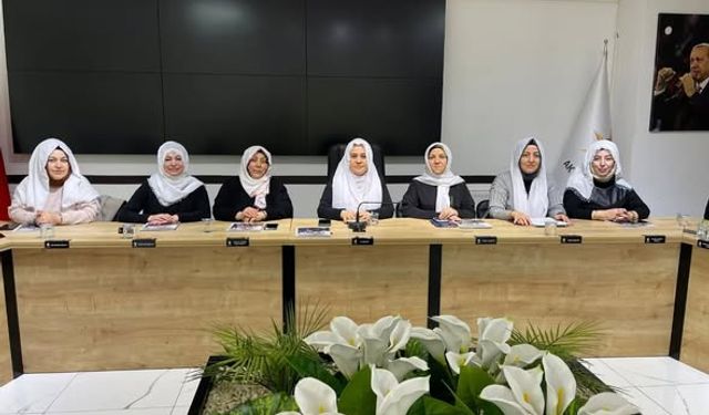 AK Partili Kadınlardan Beyaz Başörtülü Destek