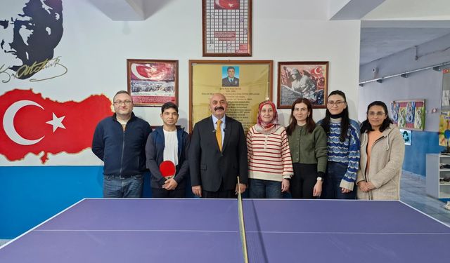 İsbir Gençlere Masa Tenisi Hediye Etti