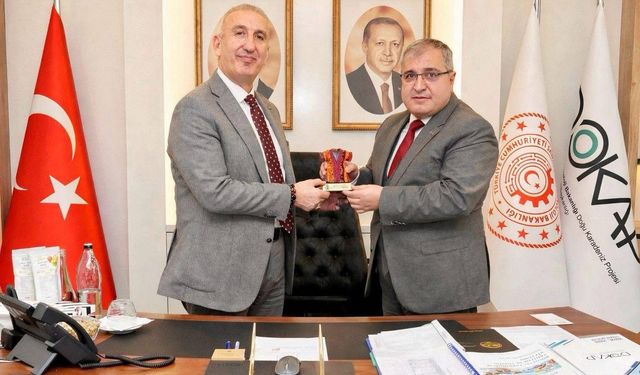 Başkan Ünlü, DOKAP Başkanı Gültekin’le Projeleri Görüştü