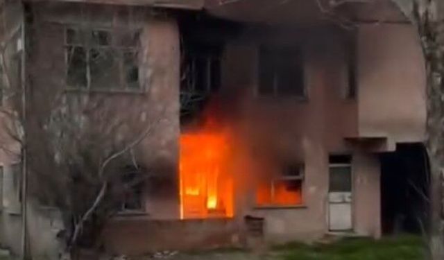 Metruk Evde Çıkan Yangın Korkuttu