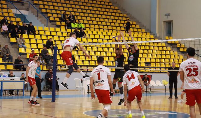 Sungurlu’nun Efeleri Rakiplerine Sahayı Dar Etmeye Devam Ediyor