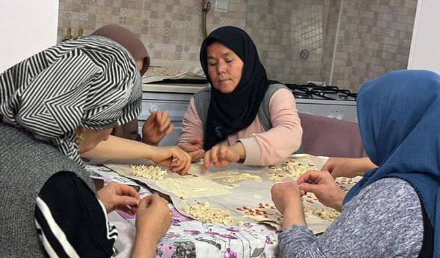 Çorum'da Ev Hanımları Ramazana İmece Usulü Hazırlanıyor