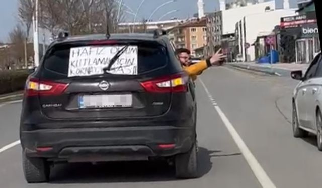 Hafızlığını Trafiktekilerle Kutladı