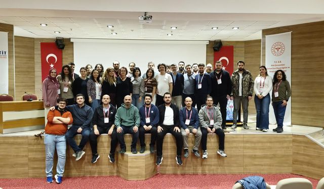 Acil Tıp Kliniği Hekimlerine Ultrasonofgrafi Eğitimi Kursu Verildi