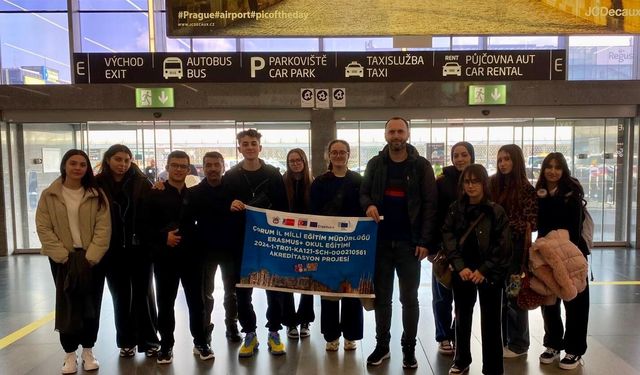 Ömer Derindere Fen Lisesi Heyeti Prag’da