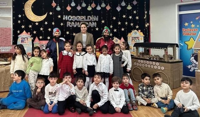 Minikler Ramazan’ın Ruhunu “Ramazan Sokağı”nda Yaşadı
