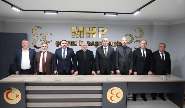 MHP'de Bayramlaşmaya Yoğun Katılım
