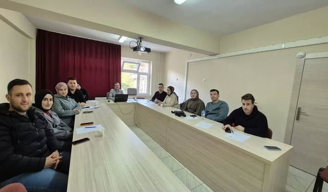 Hayatını Birleştirecek Gençler Evlilik Hakkında Bilgilendirildi